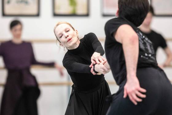 Evelyn Hart dances the role of Winter Woman in The Four Seasons. (Mikaela MacKenzie / Free Press)