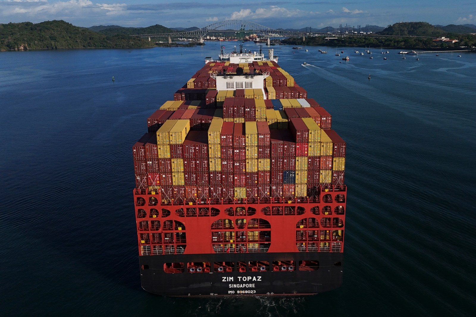 Businesses Pay Up to $4 Million for Panama Canal Slots Amid Strait of Hormuz Disruptions