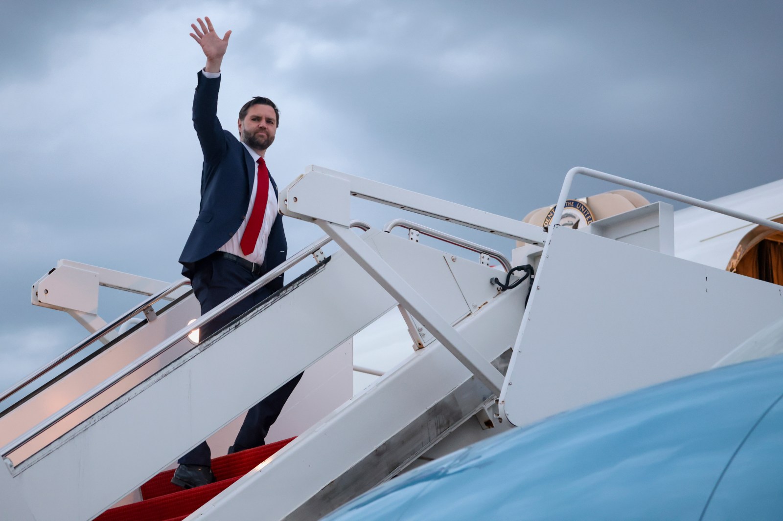 Vance sets off to Pakistan to lead talks with Iran as war’s ceasefire remains shaky