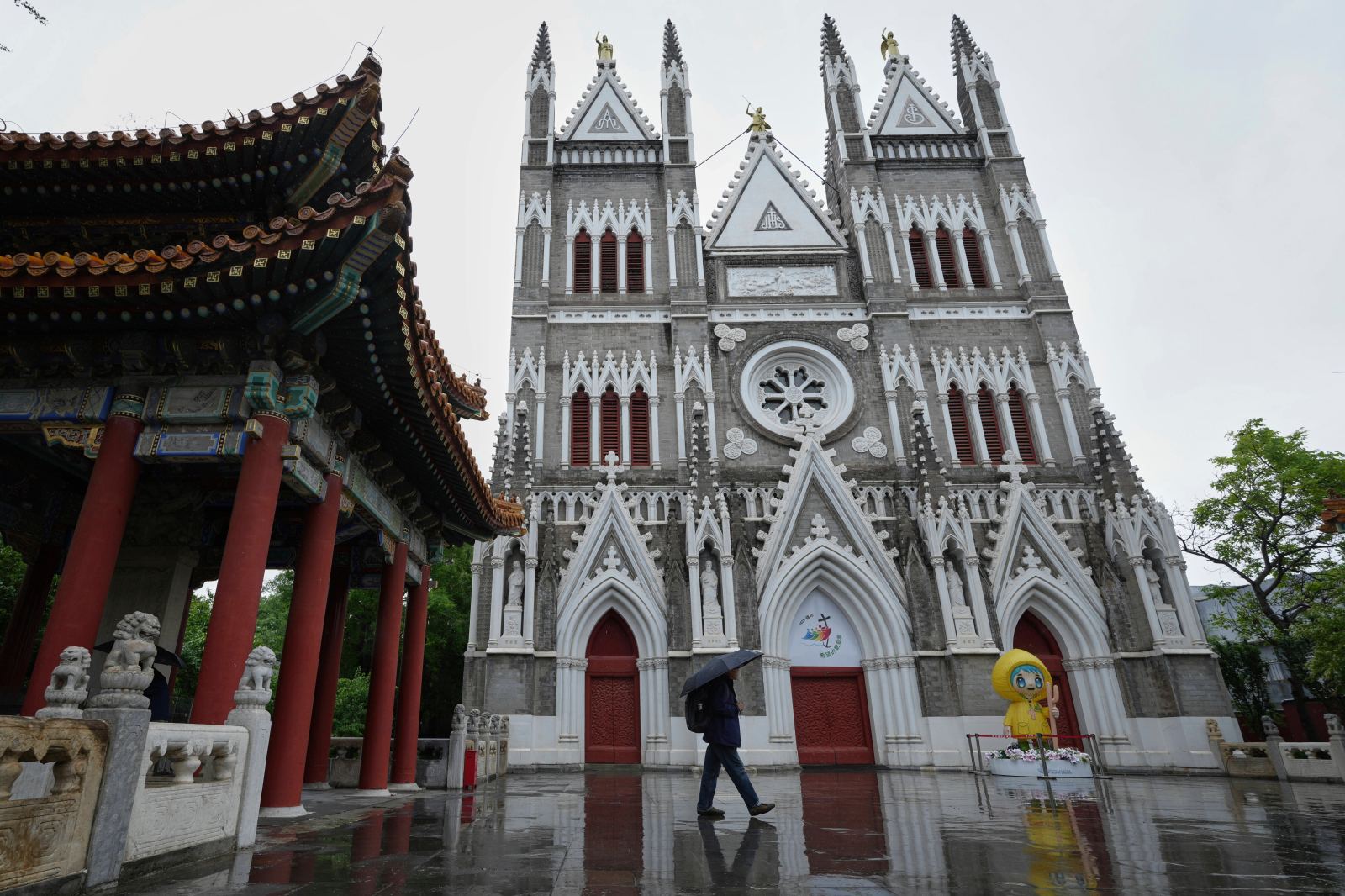 Chinese Pastor Ezra Jin Released and Arrives in U.S.; Most Other Zion Church Members Remain Detained
