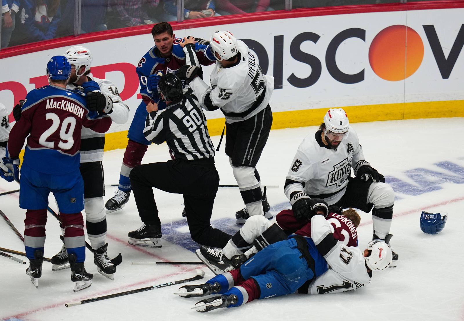 Landeskog ties Game 2 at 1-1 with 3:35 remaining, Avalanche and Kings head to overtime