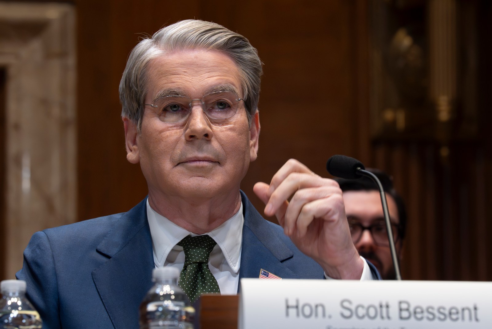 US imposes sanctions on a China-based oil refinery and 40 shippers over Iranian oil