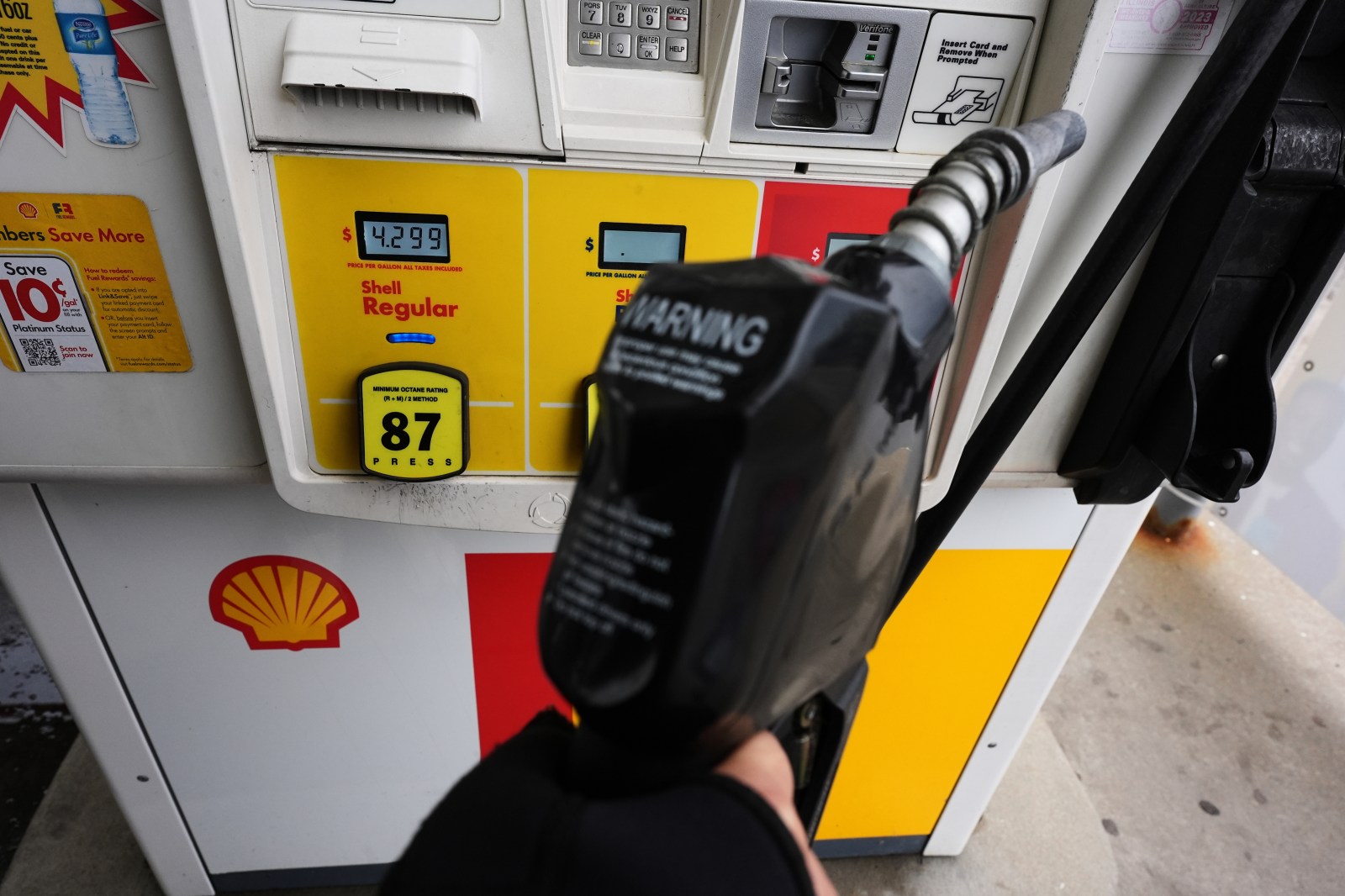 Brent Crude Falls 4.3 Percent to $86.36 on U.S.-Iran Talks