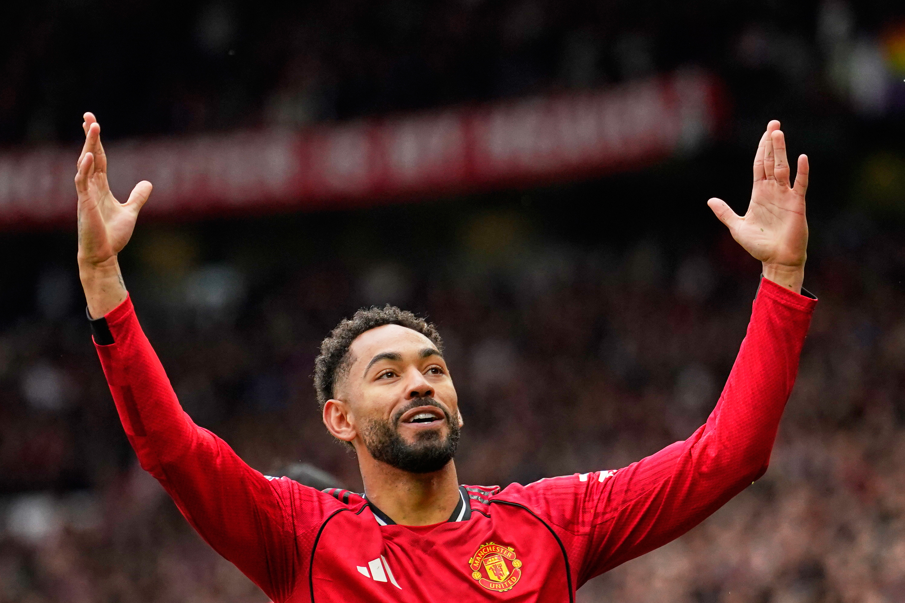 Man United beats Liverpool 3-2 and will be back in the Champions