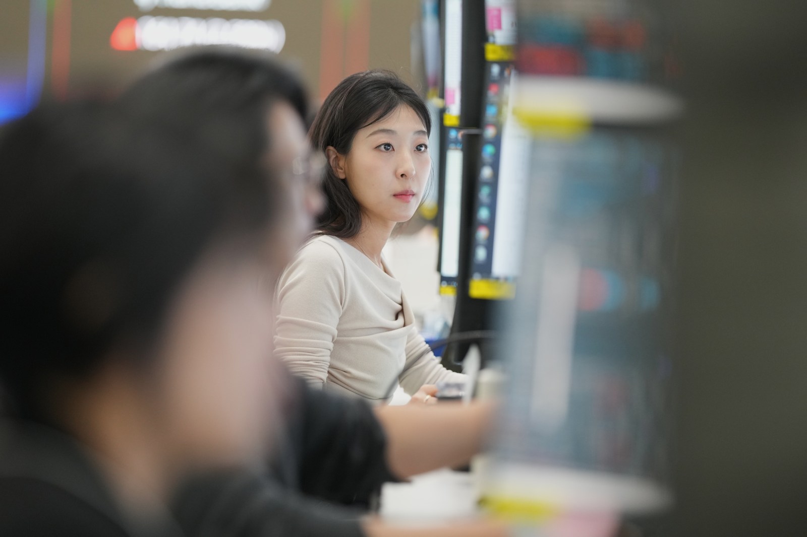 winnipegfreepress.com - Elaine Kurtenbach, The Associated Press - Asian markets are mixed and oil is steady after Wall Street hits records