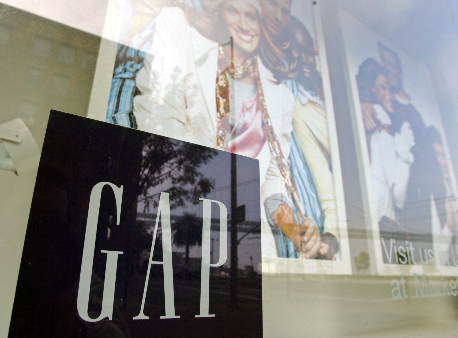 Doris Fisher, co-founder of iconic Gap chain, dies at 94 – Winnipeg ...