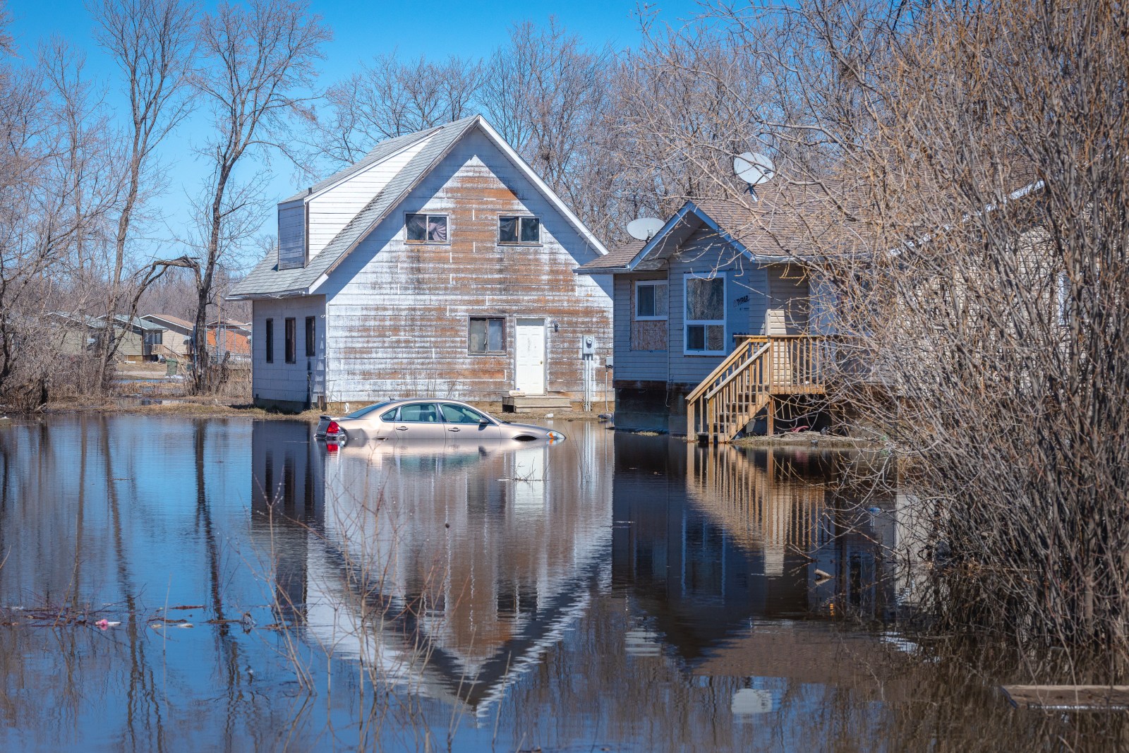 Flooding forces First Nations in northeast Saskatchewan to evacuate; more alerts