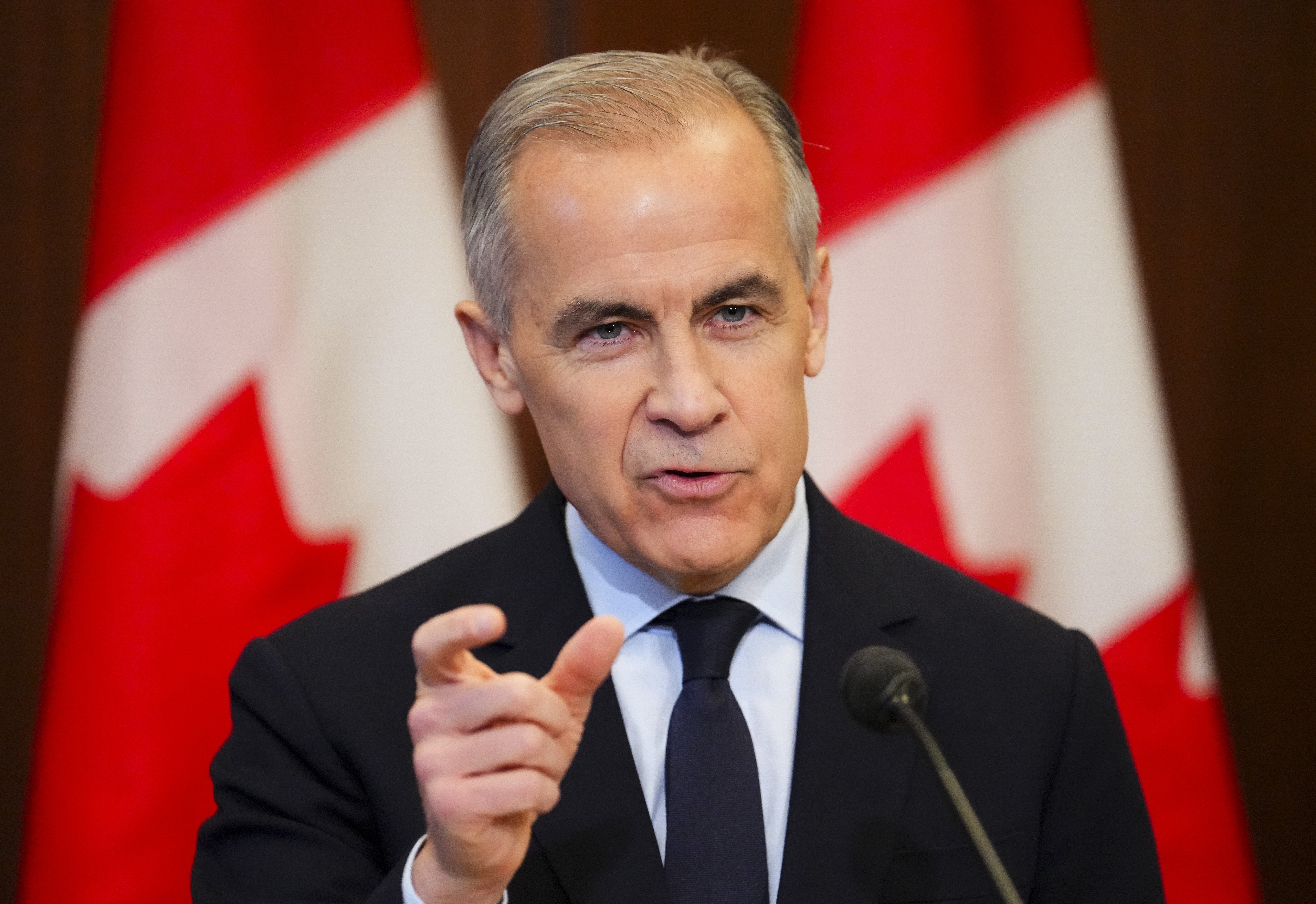 Canadian Government Considers Selling Airports to Fund Infrastructure