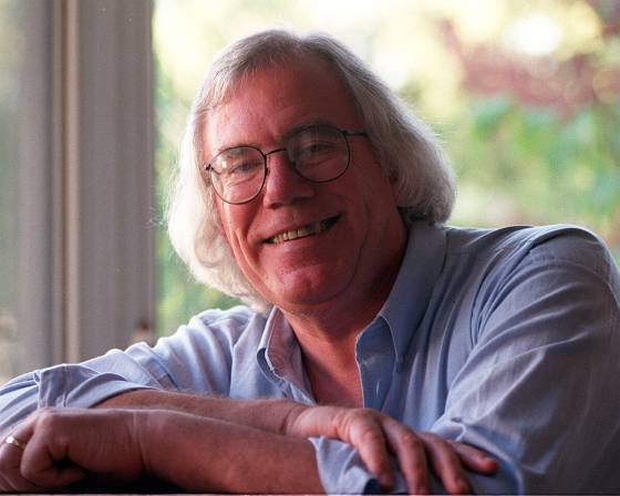 Ken Osborne, who was born in England to a working-class family, emigrated to Canada because it was more egalitarian than his home country. (Ruth Bonneville /Free Press files)