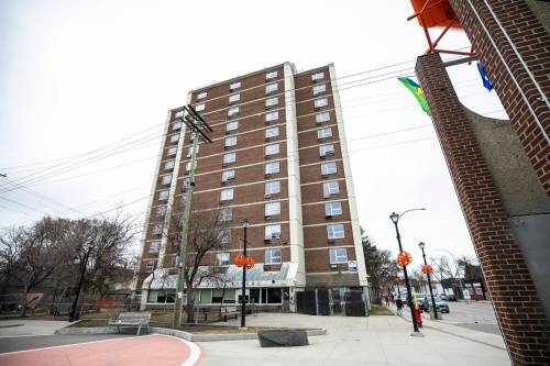 MIKAELA MACKENZIE / FREE PRESS
                                James Heinrichs, executive director of Winnipeg Housing Rehabilitation Corp., said the WRHA removed home care services from 145 Powers St. because of safety and security concerns.