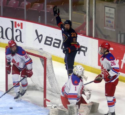 CASSIDY DANKOCHIK / CARILLON
Niverville Nighthawks forward Max Dowse celebrates a goal Wednesday against the Rockland Nationals. The Nighthawks received a bye to
the Centennial Cup semifinals where they’re set to face off against the Toronto Patriots.