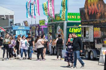 Daniel Crump / Free Press Files
                                MB Food Truck Battles return to the Assiniboia Downs this weekend.