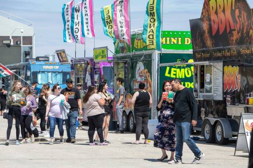 Daniel Crump / Free Press Files
                                MB Food Truck Battles return to the Assiniboia Downs this weekend.