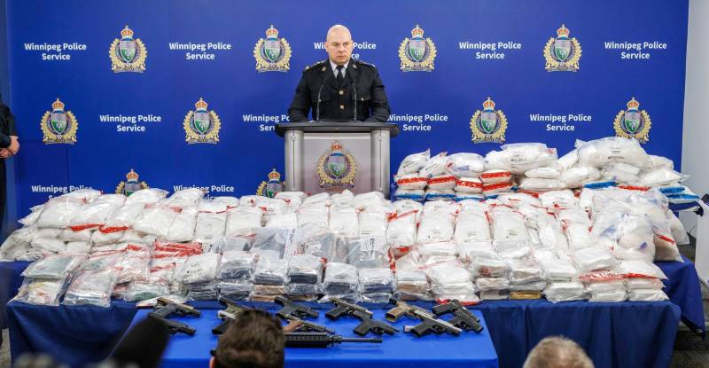 MIKE DEAL / FREE PRESS 
                                Police arrested 33 people, mostly in Winnipeg, who are facing a total of 174 charges related to drug trafficking, conspiracy and possessing the proceeds of crime.
