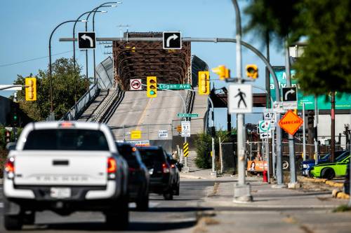MIKAELA MACKENZIE / FREE PRESS FILES
                                Traffic volumes at the McPhillips underpass have increased by about 5,100 vehicles per weekday since the Arlington Bridge closed.