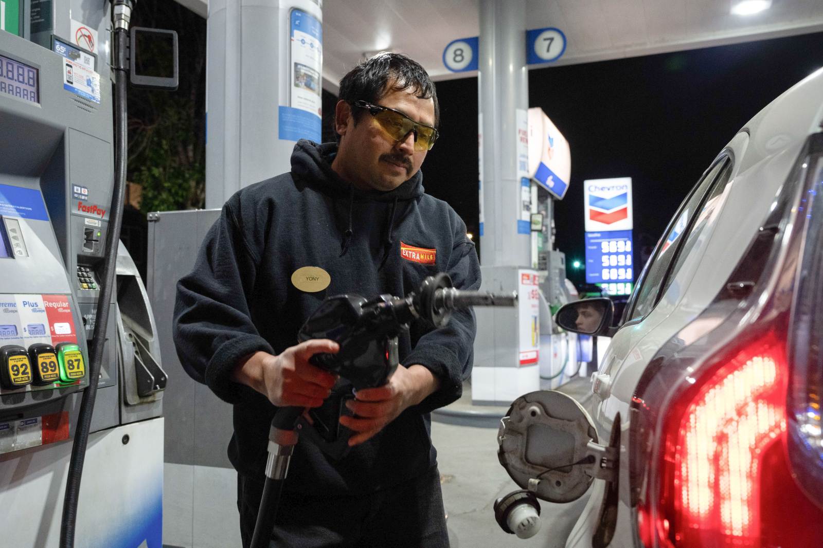 winnipegfreepress.com - Claire Rush, The Associated Press - Oregon Democrats found a way to improve roads. Now their gas tax goes before voters as prices soar