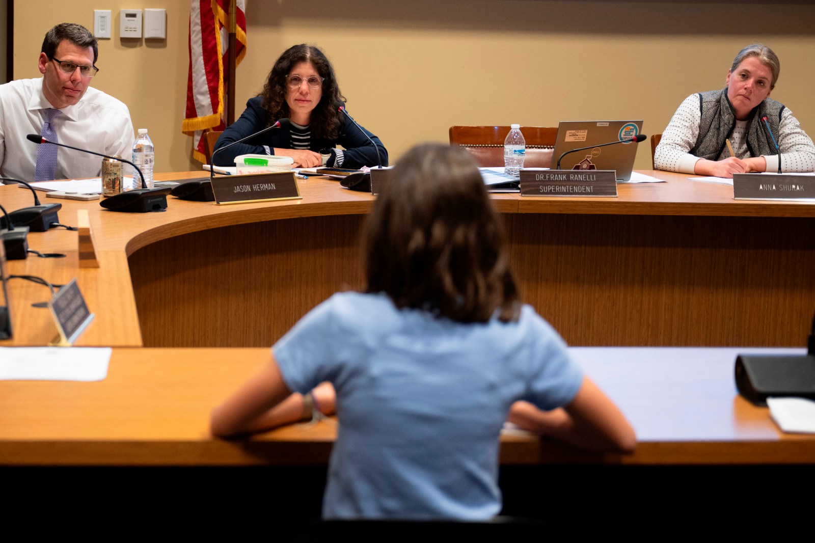 Some parents don’t want their kids to use tech at school. But districts are pushing back