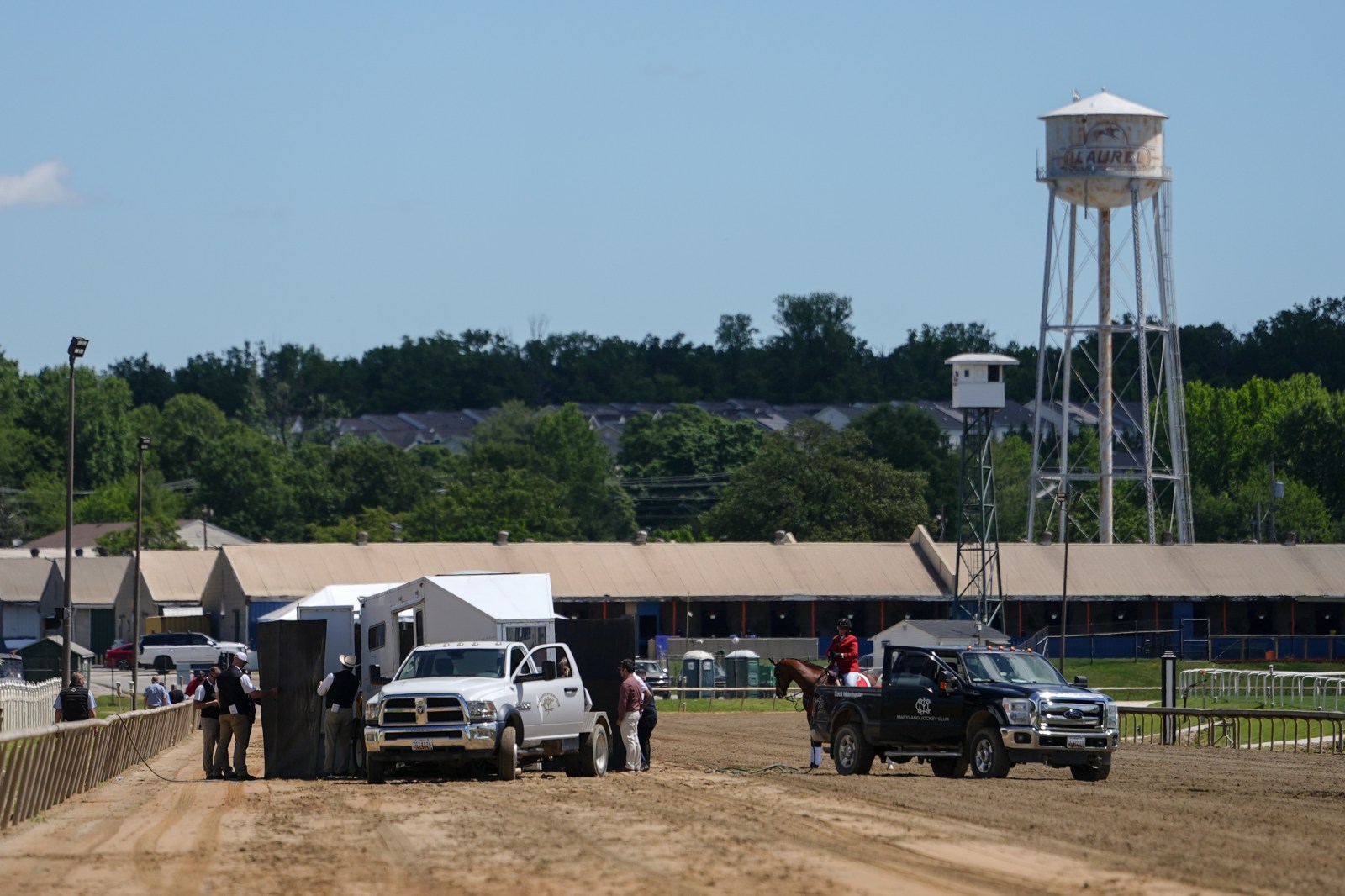 Colt making his racing debut dies after a race at Laurel, the day ...