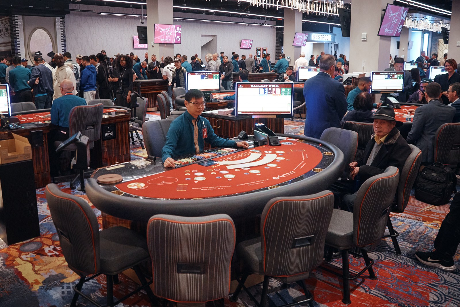 Four arrested for allegedly defrauding $200,000 from Vancouver casino ...