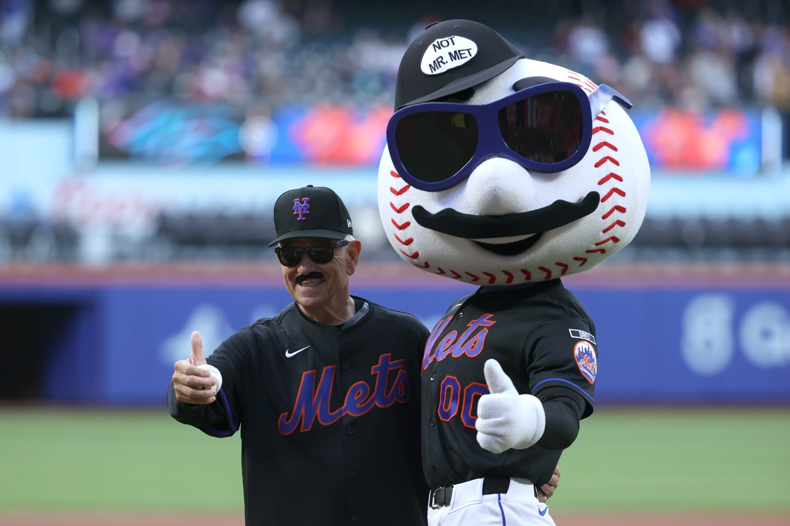 Bobby Valentine Honored at Citi Field Ahead of Mets Hall of Fame Induction