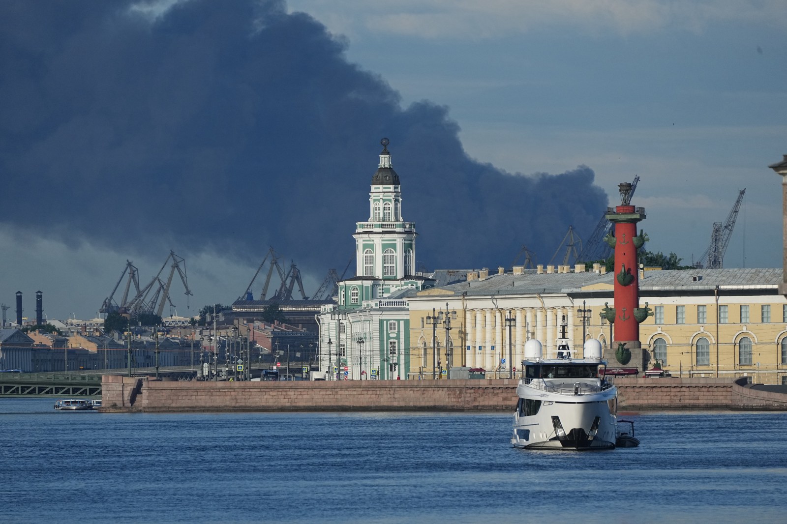 Ukraine launches drone strikes on St. Petersburg oil facilities