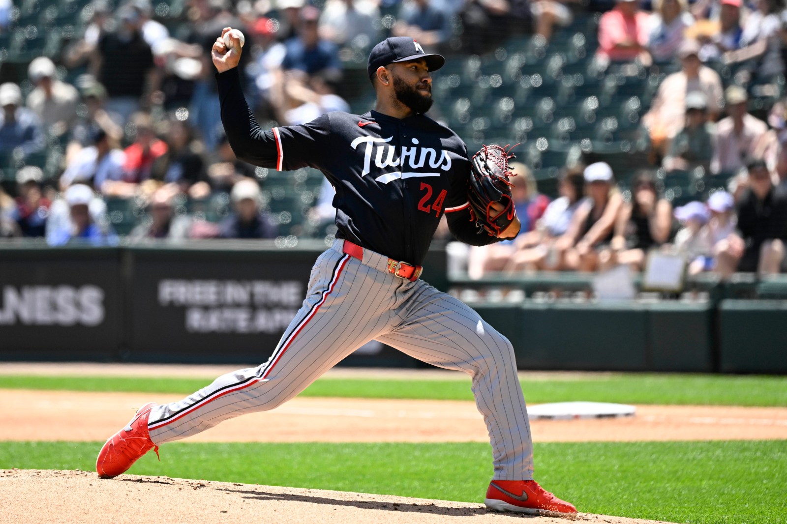 Twins hit six home runs in 11-4 win over Yankees