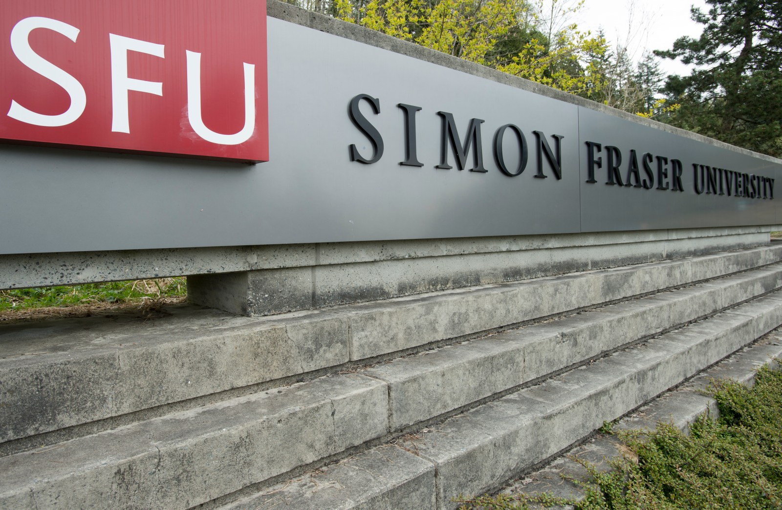 B.C. entrepreneurs donate $40 million to Simon Fraser University medical school