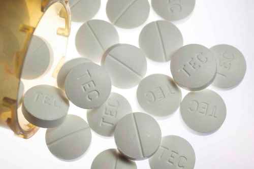 Prescription pills containing oxycodone and acetaminophen are shown in Toronto, Dec. 23, 2017. An Ontario government agency is urging the province's doctors to be mindful of prescription strength and length when putting patients on a new course of opioids. THE CANADIAN PRESS/Graeme Roy