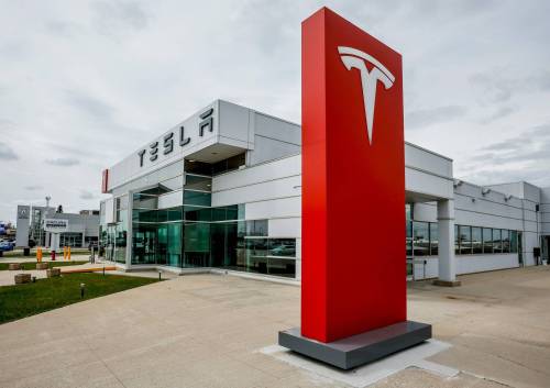 JOHN WOODS / FREE PRESS
                                Tesla dealership and product in Winnipeg photographed Monday, June 1, 2026. Tesla is challenging the Manitoba government&rsquo;s exclusion of Tesla vehicles from their taxpayer funded rebate program.