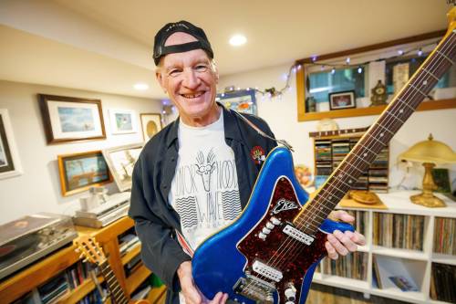 MIKE DEAL / FREE PRESS
                                Peter Jordan recently readopted his old Rocki Rolletti persona for a benefit concert in support of Ukraine.