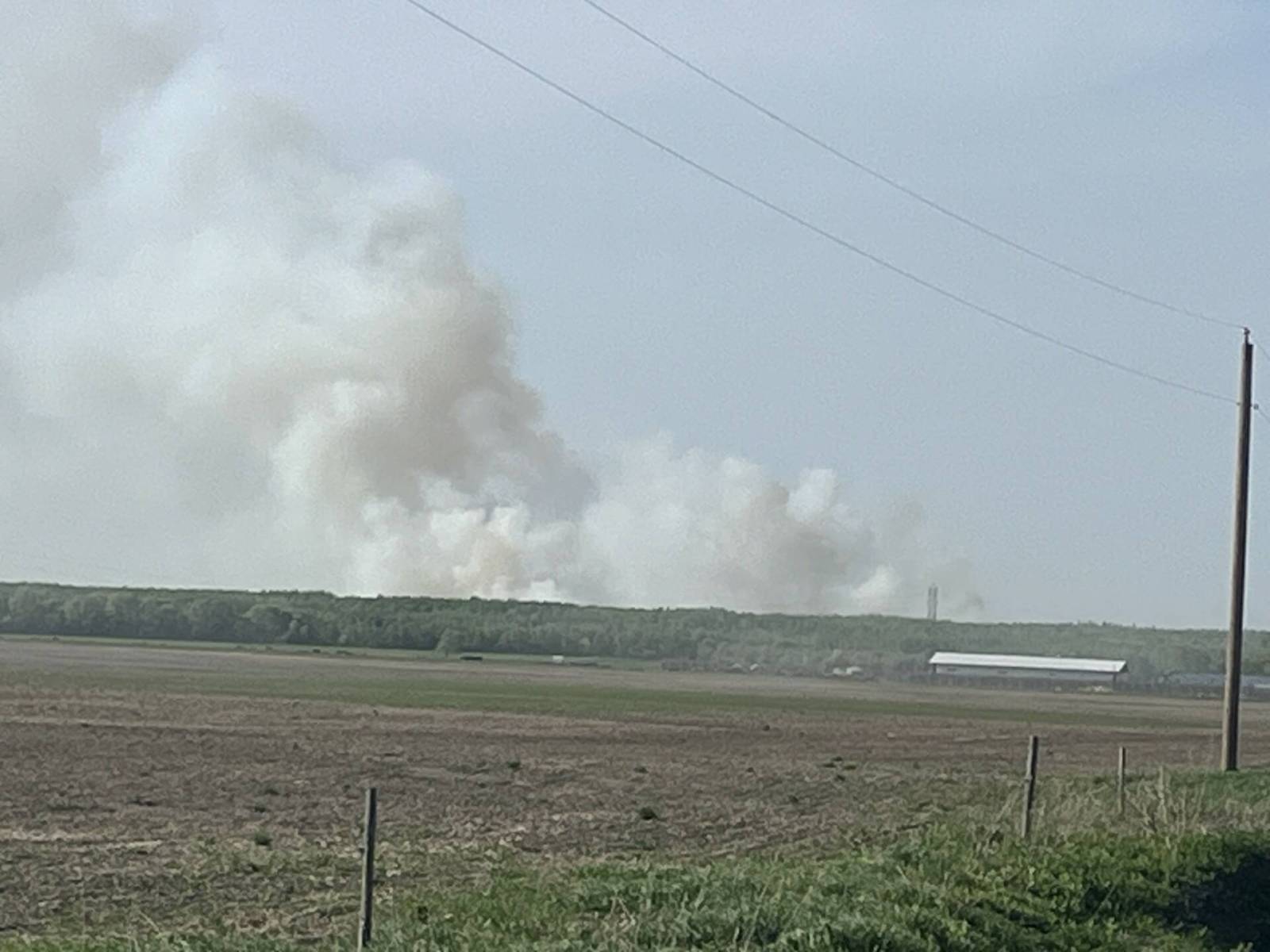Sprinklers part of ‘hyper-vigilant’ response to eastern Manitoba wildfires