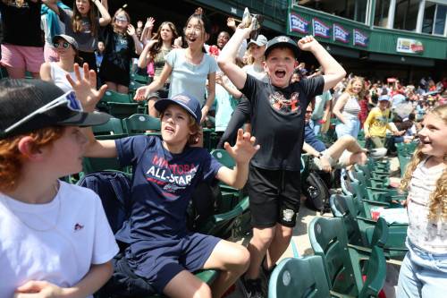 RUTH BONNEVILLE / FREE PRESS
                                Jasper Jameson, a Grade 5 student from Waverly Park School in Brandon, received a signed baseball at the Winnipeg Goldeyes school game Wednesday at Blue Cross Park.