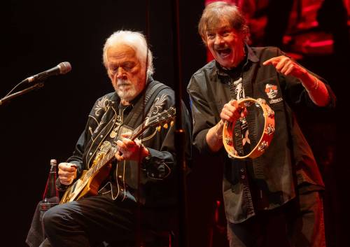 Dwayne Larson photo Randy Bachman, left, and Burton Cummings perform with The Guess Who at Canada Life Centre Friday in Winnipeg as part of the band&rsquo;s Takin&rsquo; It Back Tour.