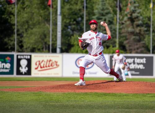 BROOK JONES / FREE PRESS FILES
                                Winnipeg Goldeyes starting pitcher Mitch Lambson