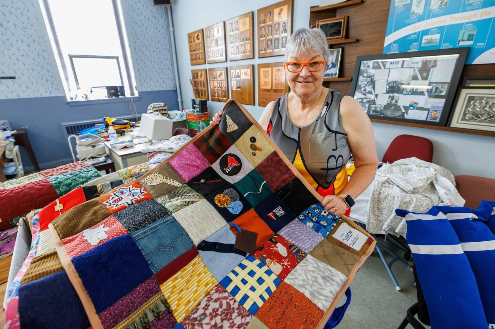 Winnipeg retiree gives new life to repurposed fabrics with volunteer sewing network