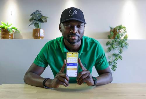 RUTH BONNEVILLE / FREE PRESS
                                Winnipeg-based David Alao founded Road Ally, an app that allows users to access local roadside assistance and automotive services on their smartphone.