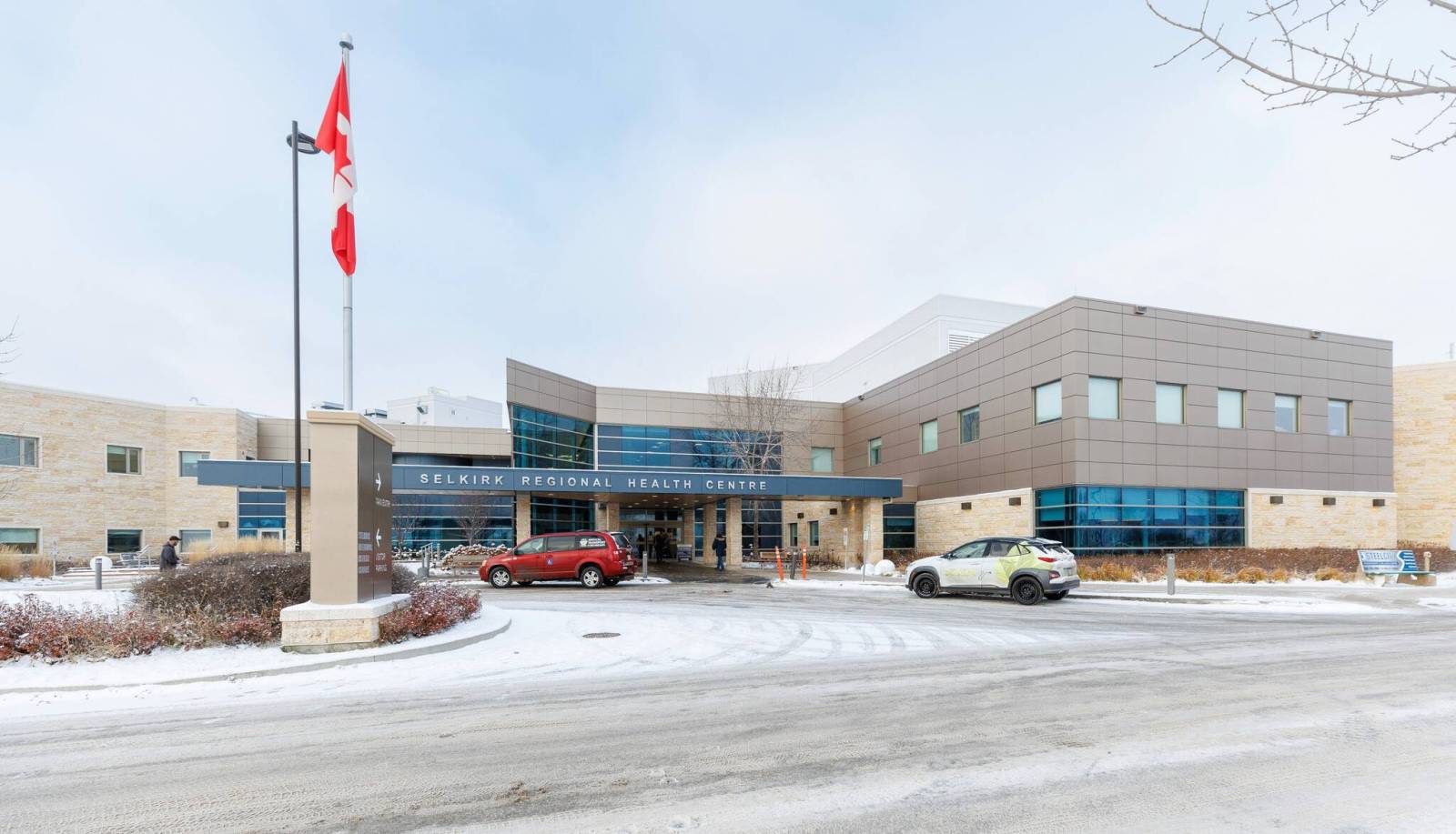 Manitoba adds hip, knee surgeries; makes traction on wait lists
