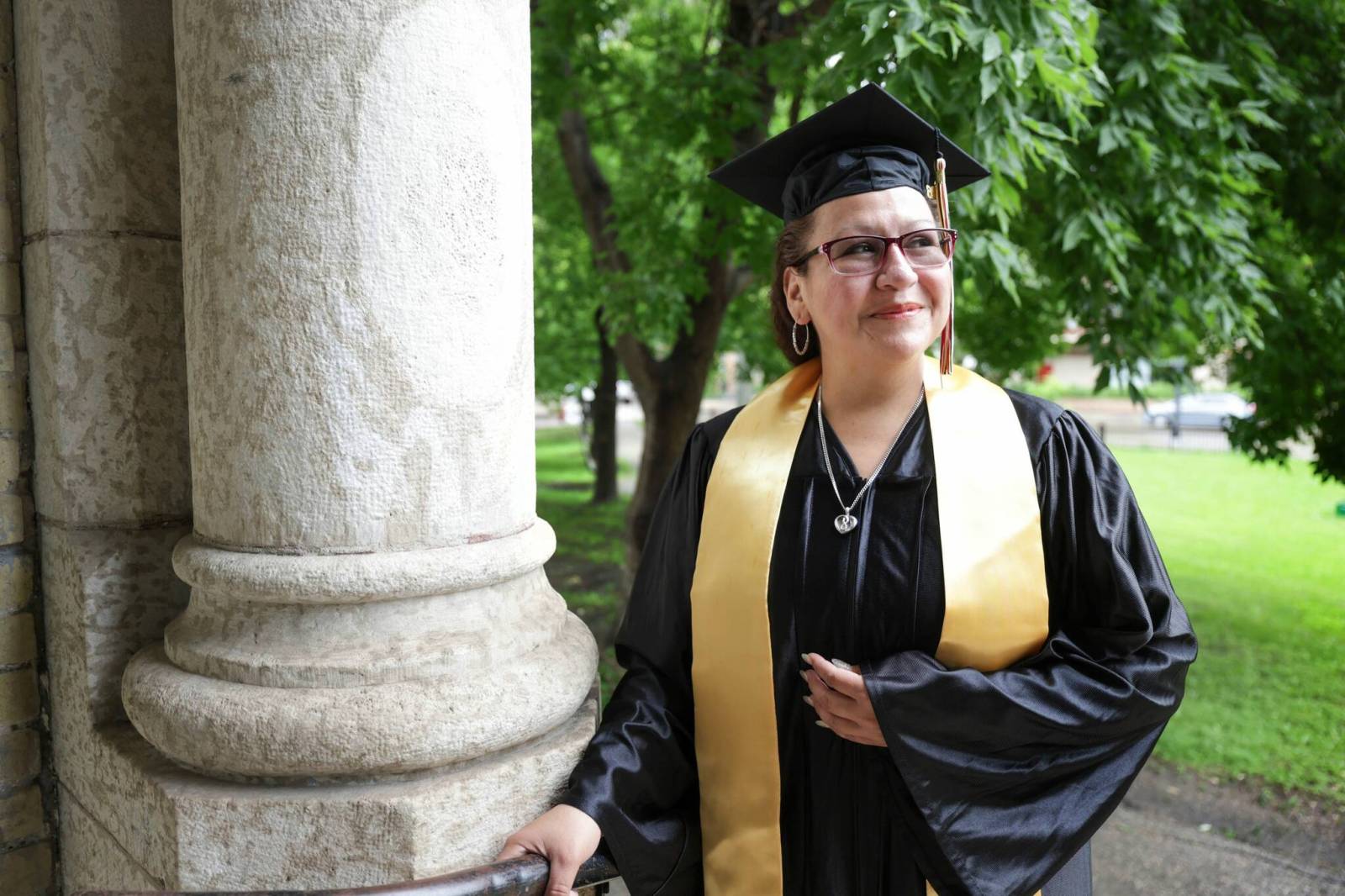 ‘Big loser' goes from homeless misery to proud milestone as a 44-year-old high school valedictorian