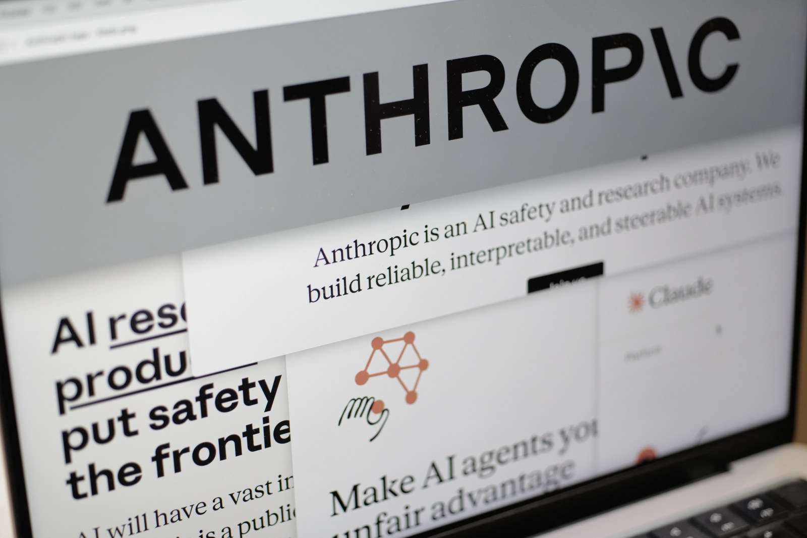 Anthropic Model Discovers Vulnerabilities in US Classified Systems