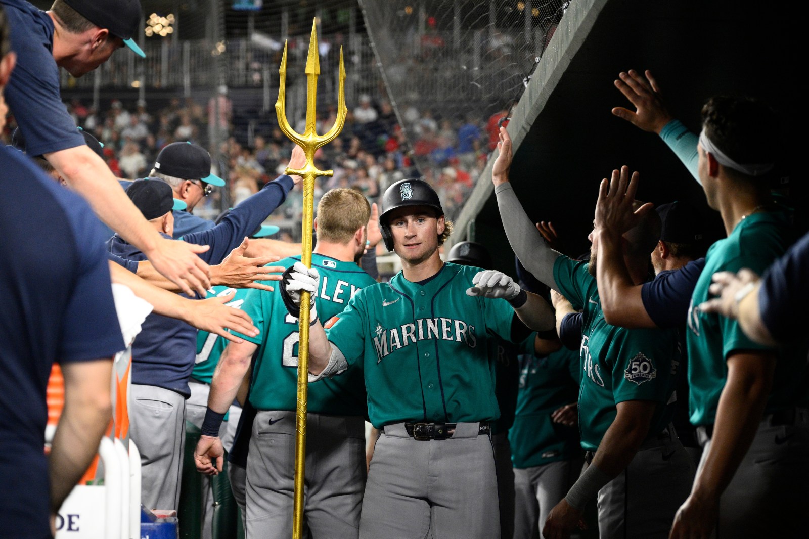Mariners Beat Nationals 10-2 as Arozarena Exits Early With Apparent Hamstring Issue