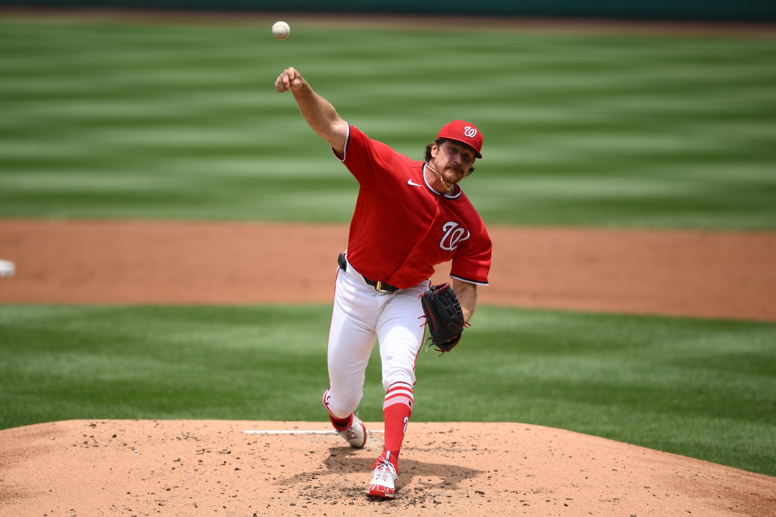 Nationals score five in fourth to beat Mariners 10-1