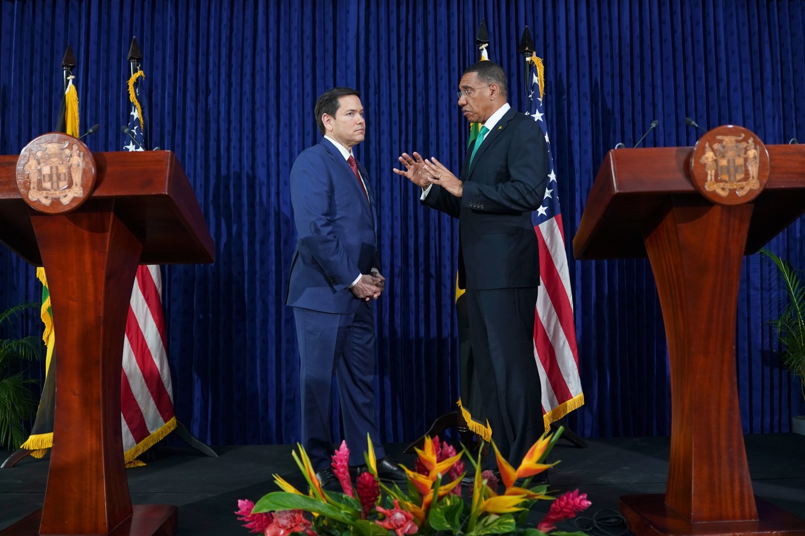 Jamaica Discusses Temporary Housing for U.S. Deportees