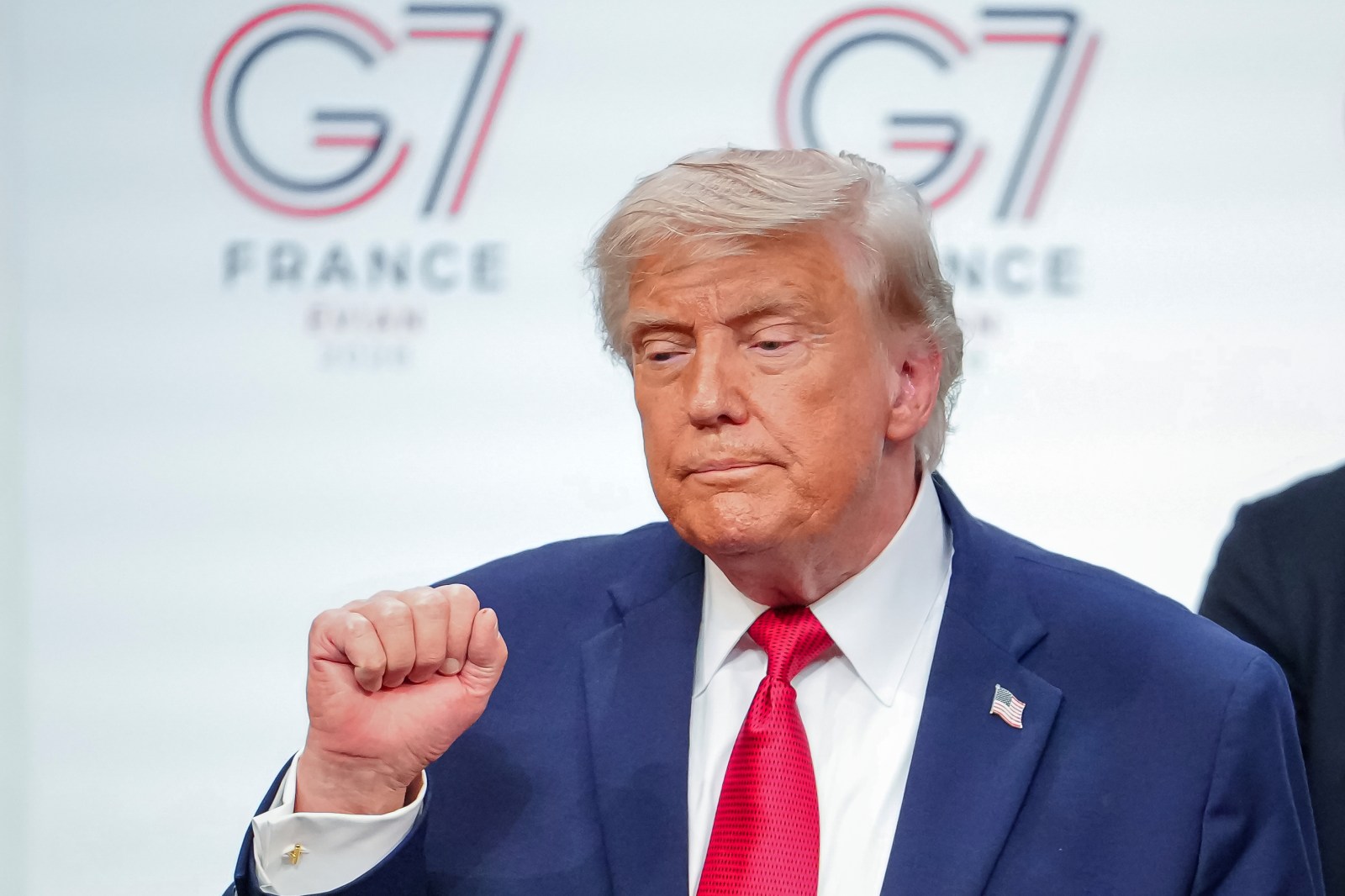 winnipegfreepress.com - The Associated Press - The Latest: US and Iran sign initial deal to end war, ease sanctions and open strait
