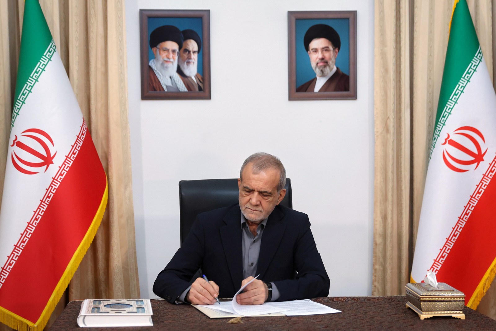 U.S. and Iran Extend Ceasefire 60 Days Under New Memorandum