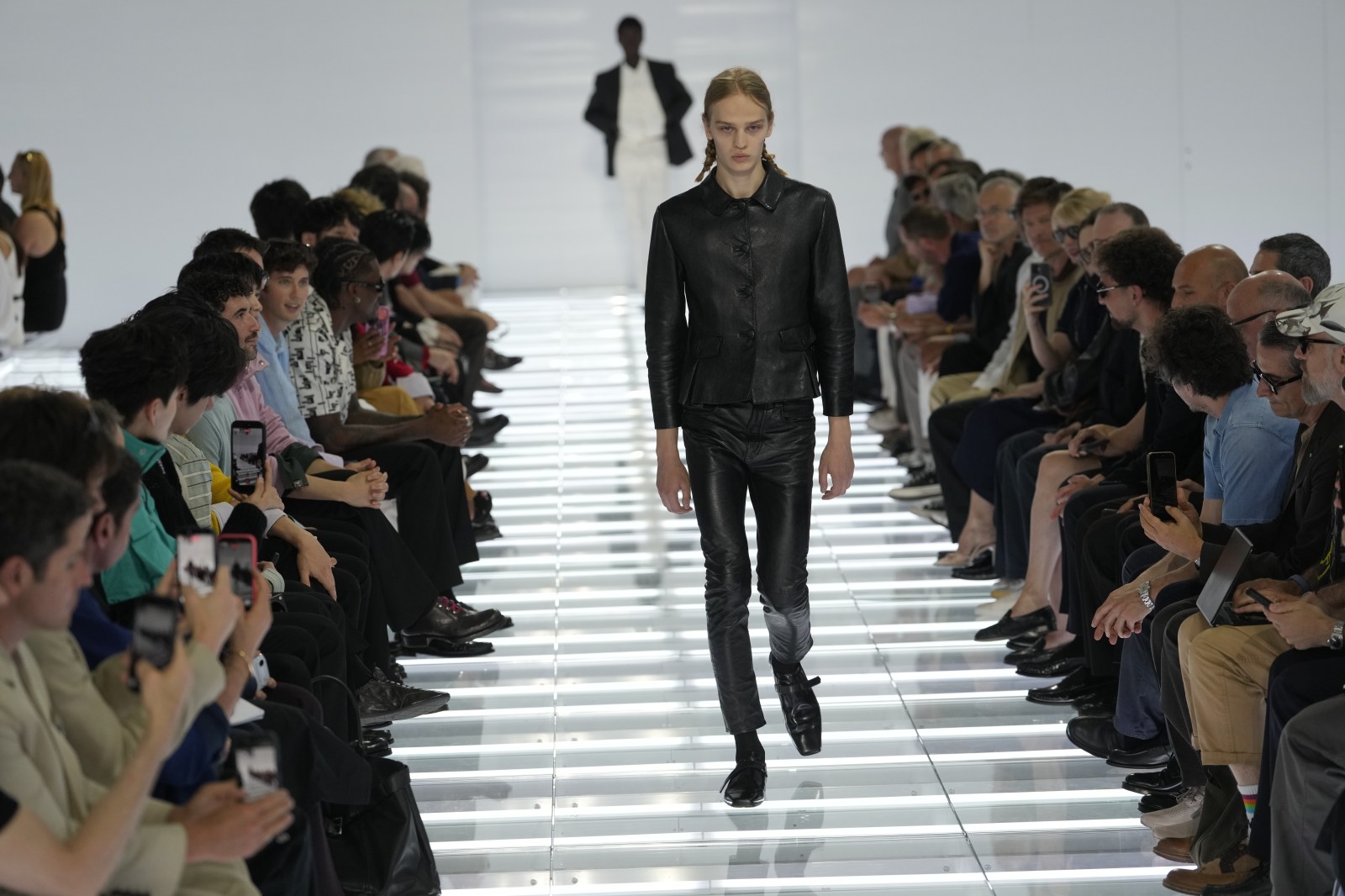 winnipegfreepress.com - Colleen Barry, The Associated Press - Milan designers go lighter in silhouette, if not materials, for next summer