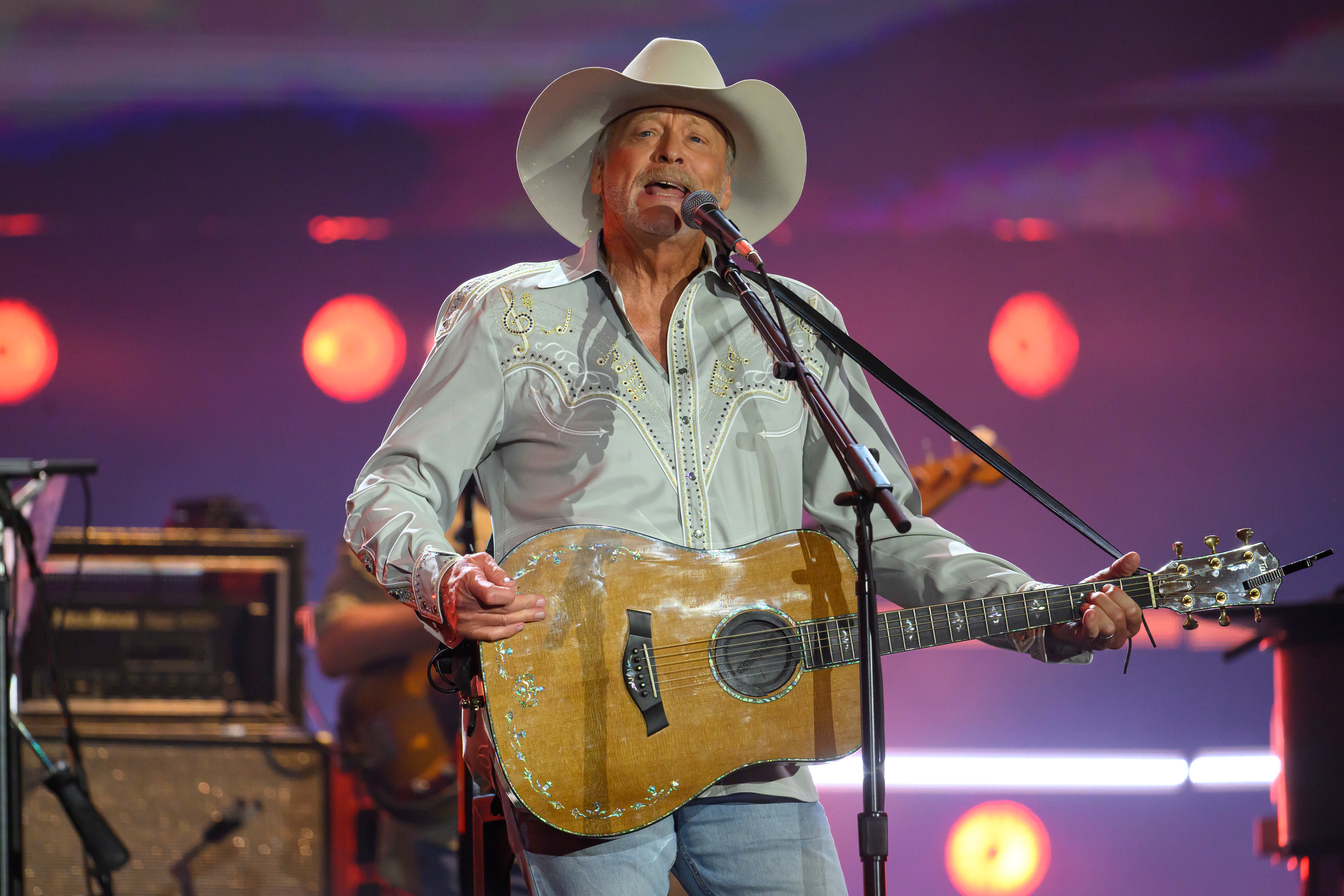 Inside country legend Alan Jackson's triumphant finale concert