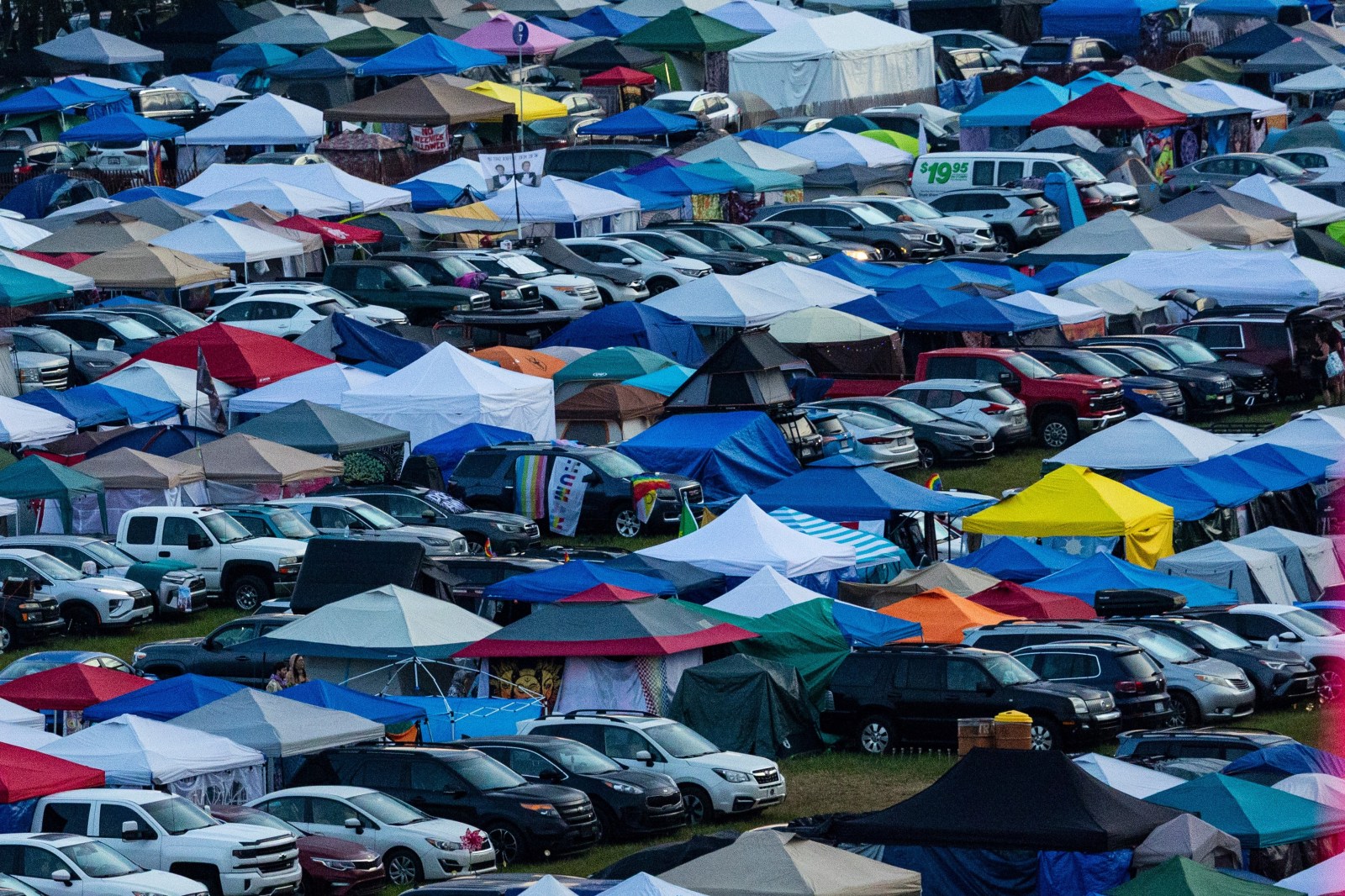 FBI Assisting Michigan Police in Investigation of Newborn Found Dead at Electric Forest Festival