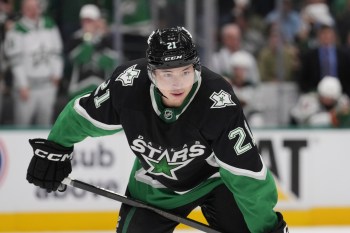 FILE - Dallas Stars' Jason Robertson watches a face-off during Game 2 of a first-round NHL Stanley Cup playoffs hockey series against the Minnesota Wild Monday, April 20, 2026, in Dallas. (AP Photo/Tony Gutierrez,File)