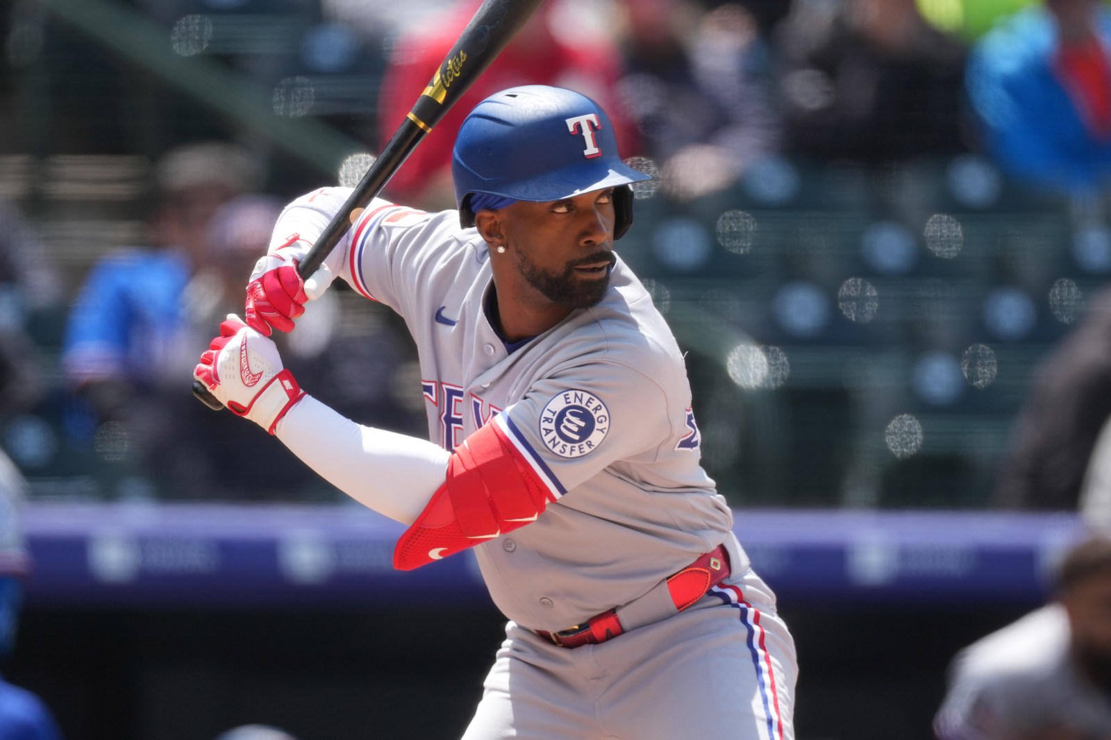Braves sign McCutchen to minor league contract