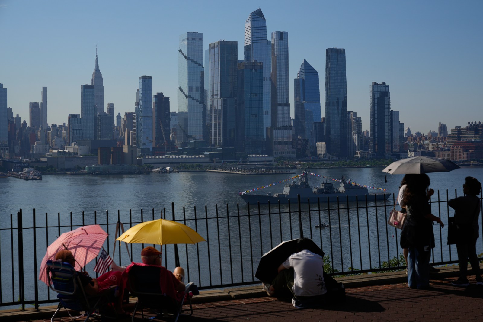 New Jersey Reports 25 Suspected Heat Deaths as Dozens of Cities Set July 4 Temperature Records